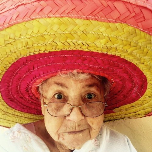 Nursing home benefits in Ecuador: what Mexico seniors should expect